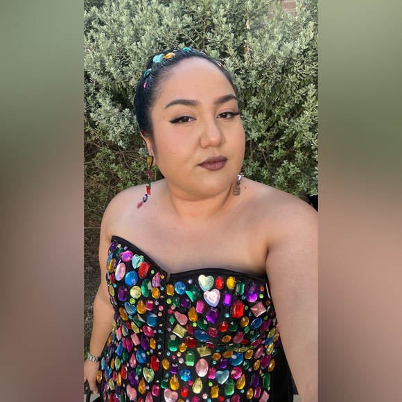 Plus Size Shop - Picture 3 of 3